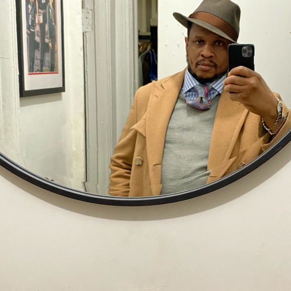 Meet your Posher, Cedric - Picture 2 of 2